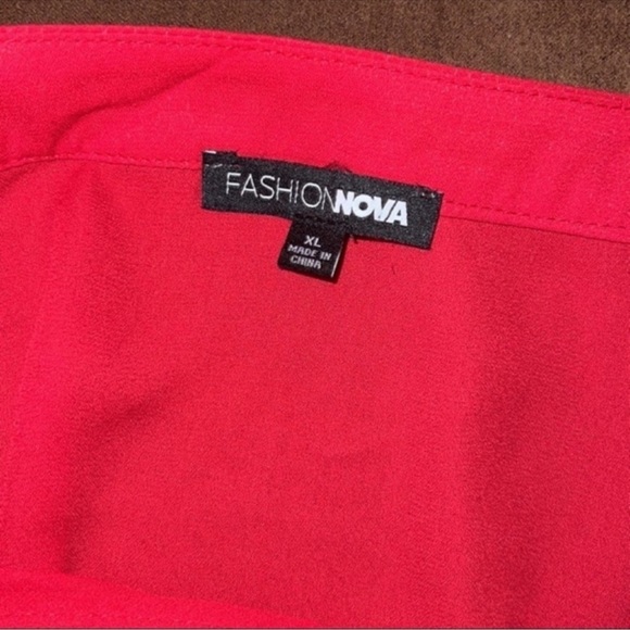 Fashion nova red crop top - Picture 3 of 6